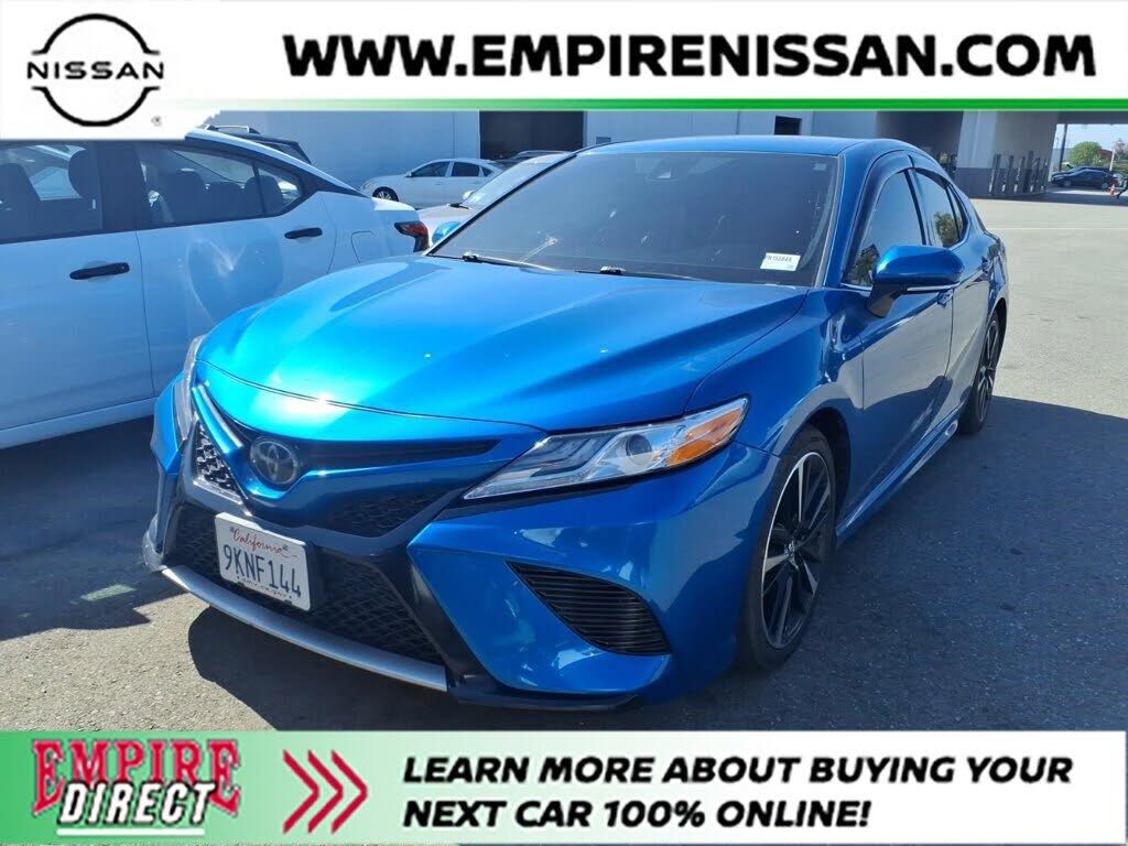 2019 TOYOTA Camry