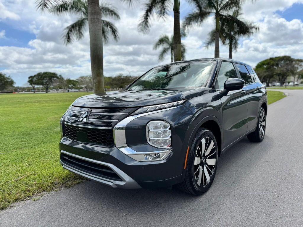2025 MITSUBISHI Outlander