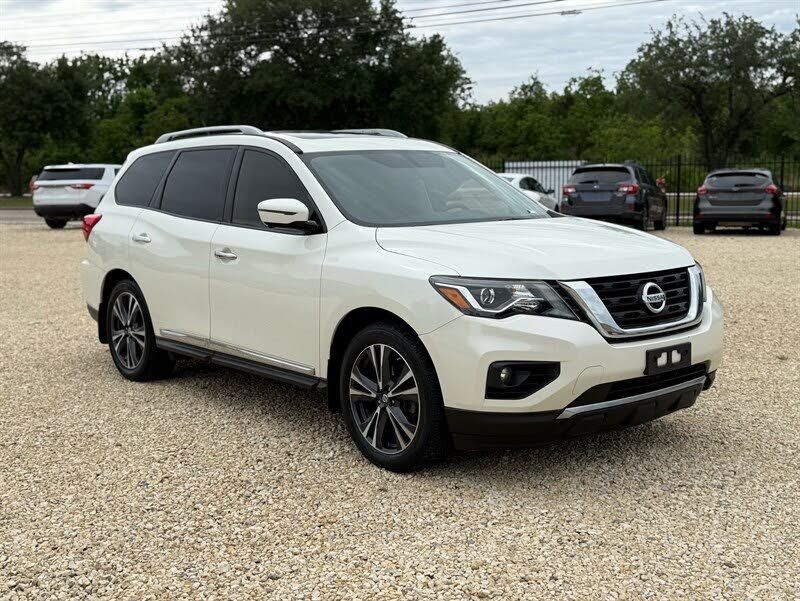 2017 NISSAN Pathfinder