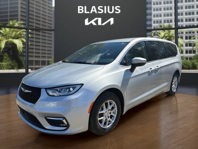 2023 CHRYSLER Pacifica