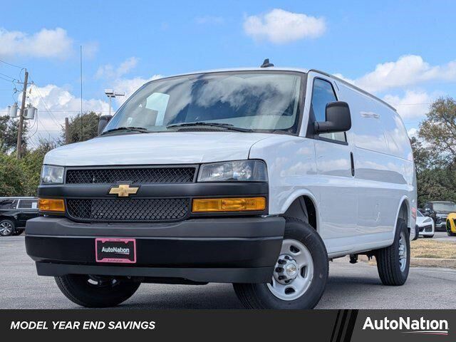 2025 CHEVROLET Express