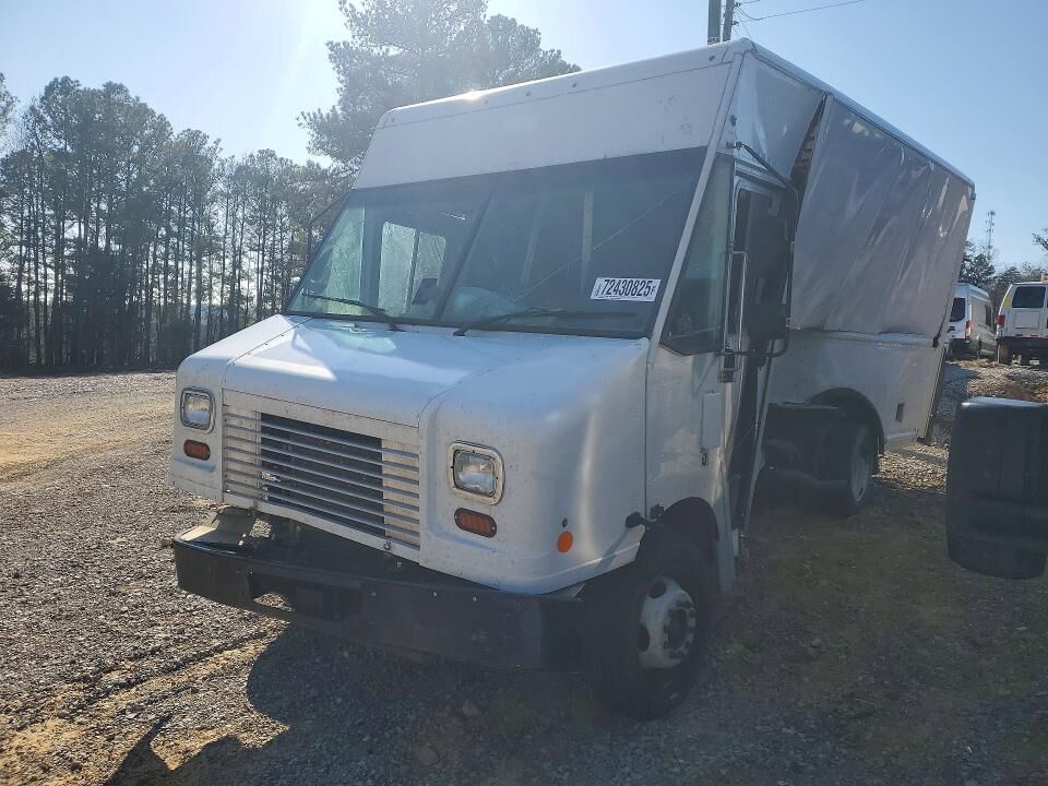 2021 FORD Commercial Chassis