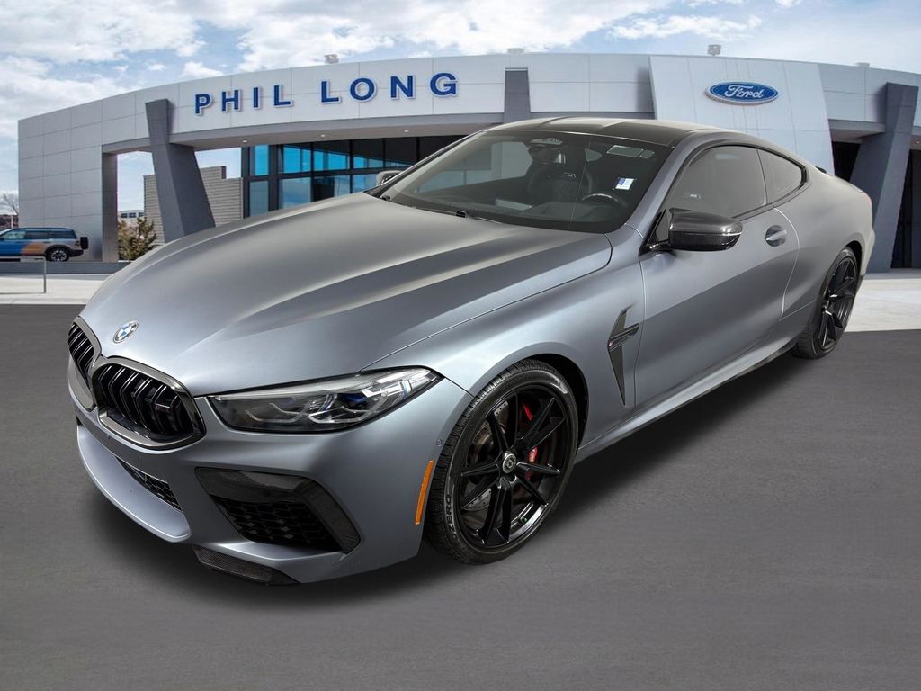 2022 BMW M8