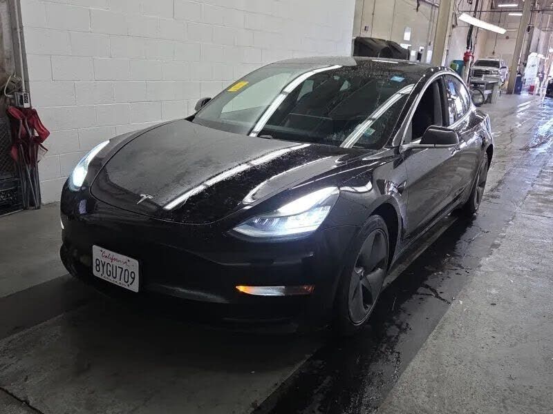 2020 TESLA Model 3