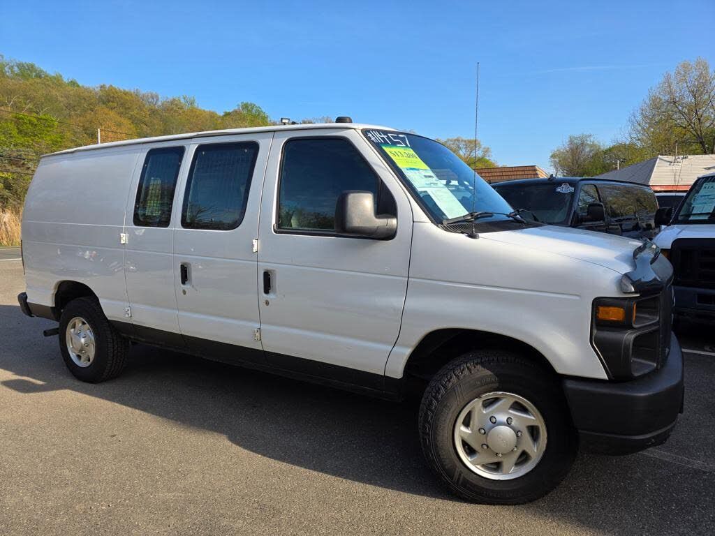 2013 FORD E-250