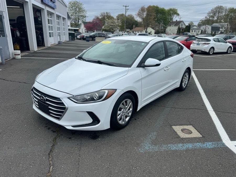 2017 HYUNDAI Elantra