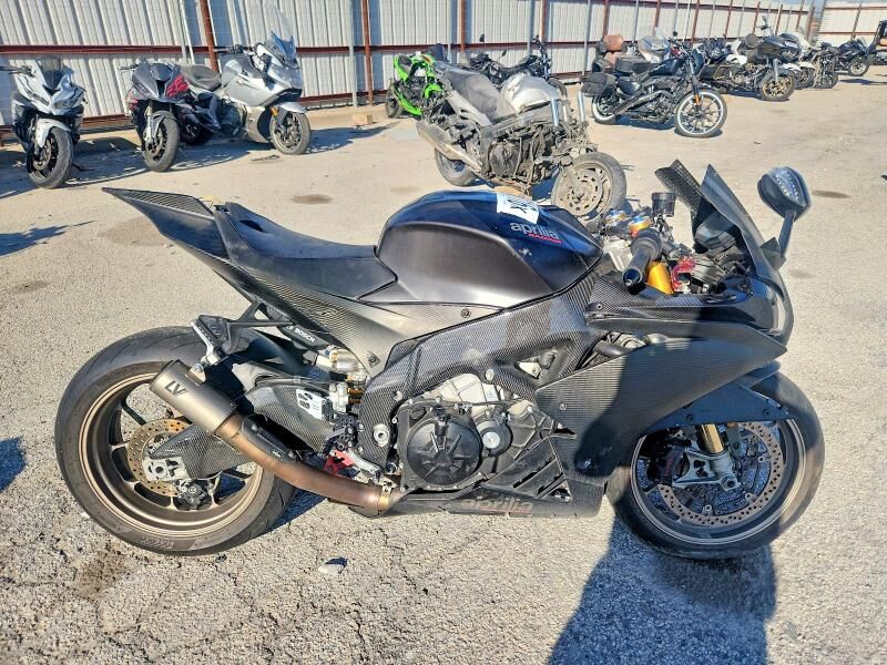 2019 APRILIA RSV4