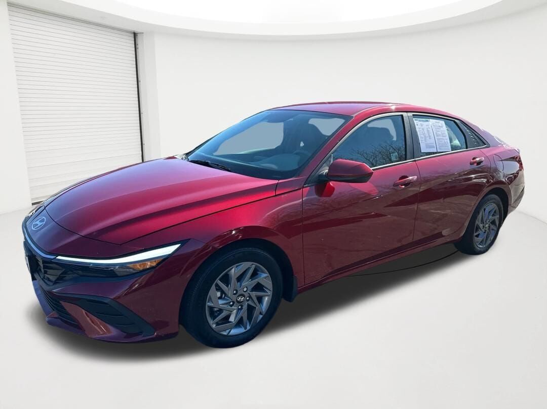 2024 HYUNDAI Elantra
