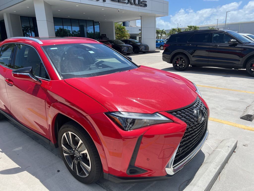 2024 LEXUS UX