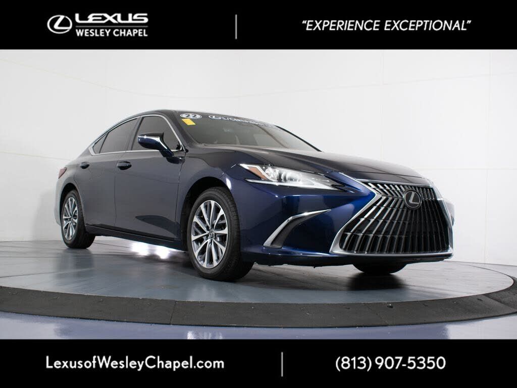 2022 LEXUS ES
