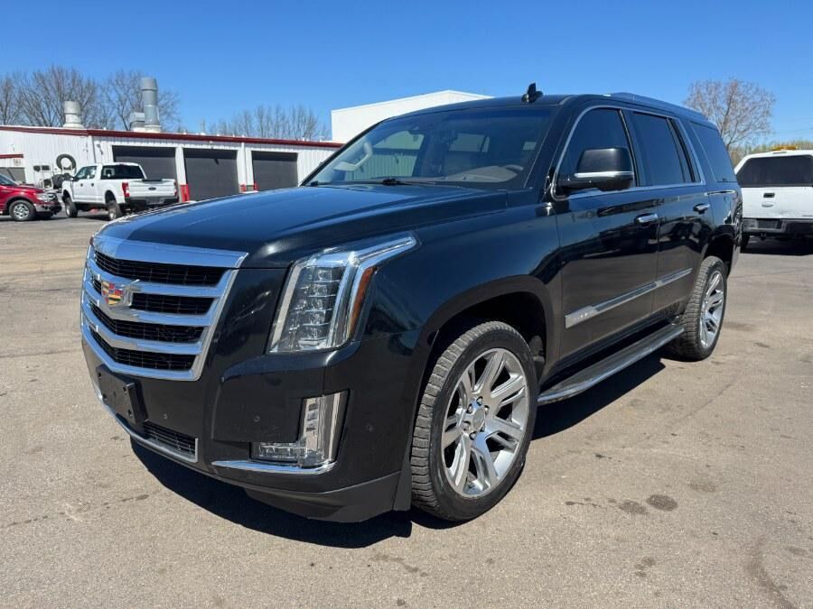 2017 CADILLAC Escalade