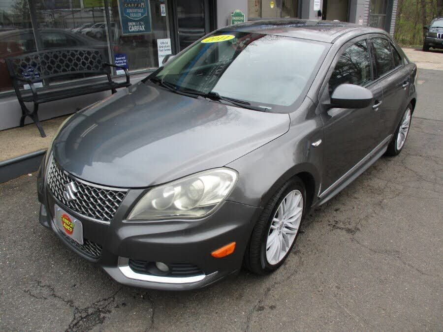 2011 SUZUKI Kizashi
