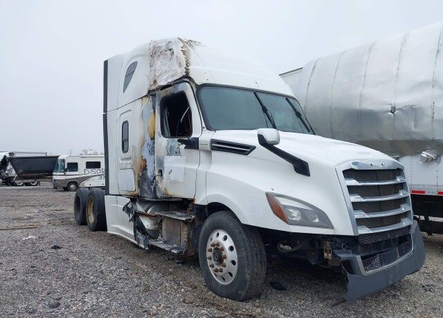 2018 FREIGHTLINER New Cascadia 126" Sleepercab