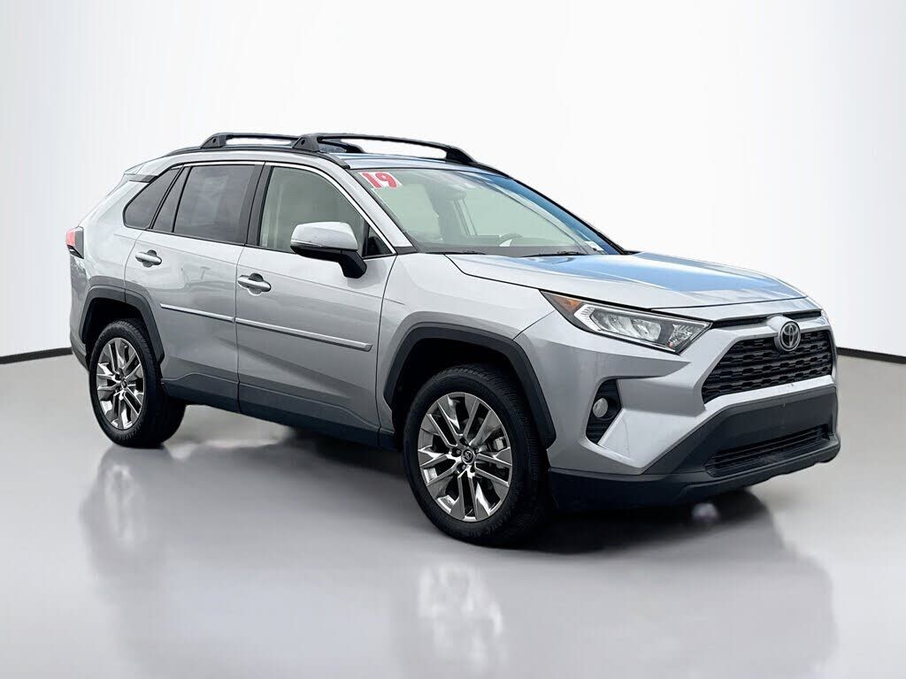 2019 TOYOTA RAV4