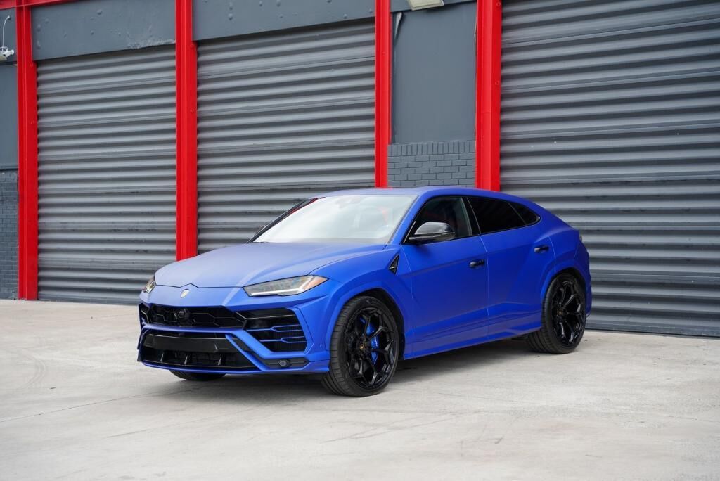 2020 LAMBORGHINI URUS