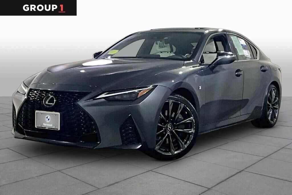 2021 LEXUS IS