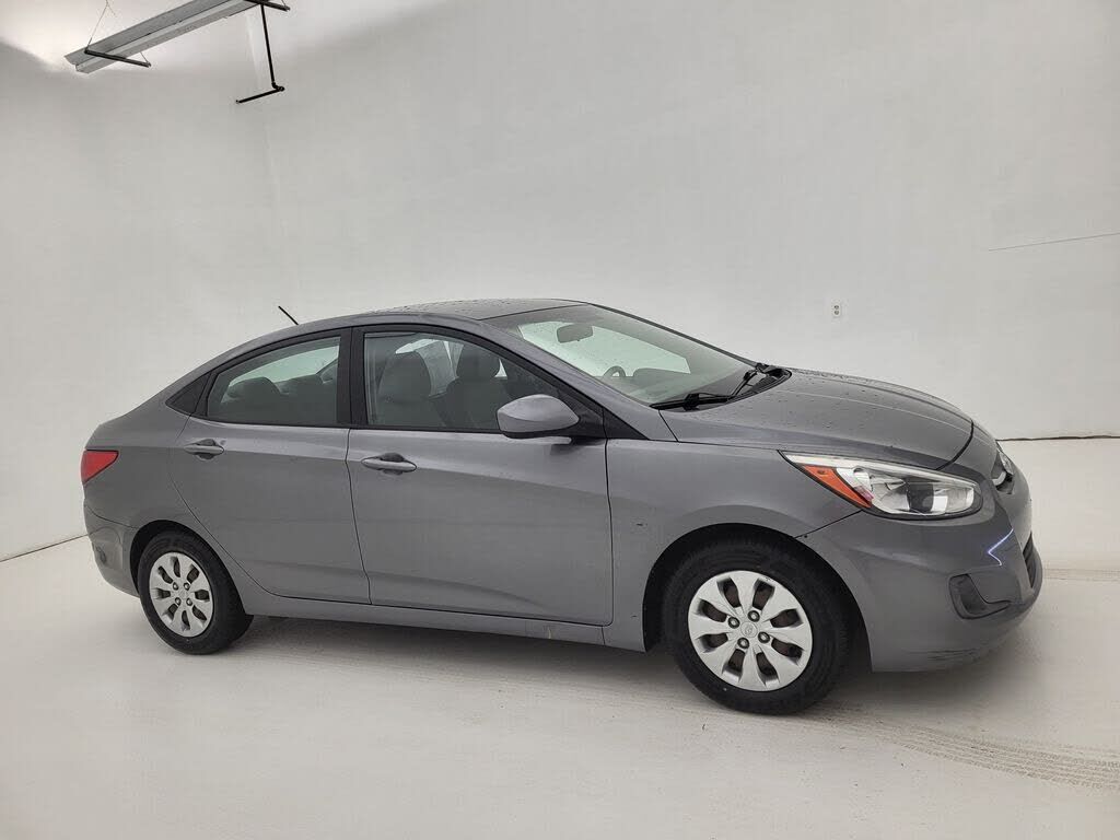 2017 HYUNDAI Accent
