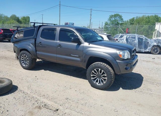 2011 TOYOTA Tacoma