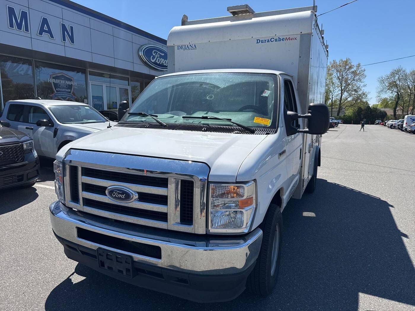 2022 FORD E-350