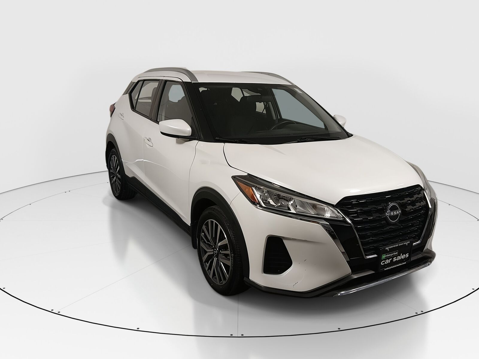 2023 NISSAN Kicks