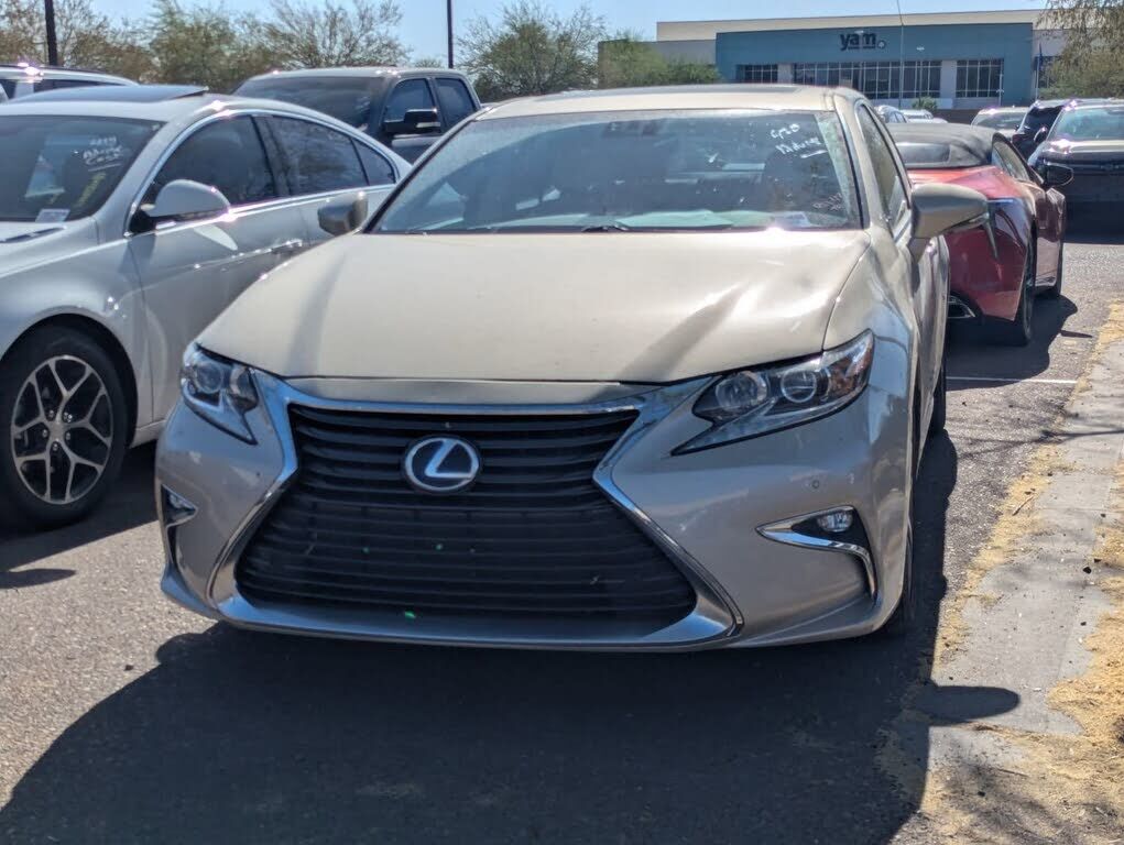 2016 LEXUS ES
