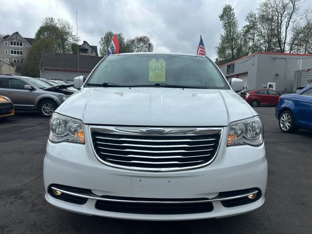 2016 CHRYSLER Town and Country