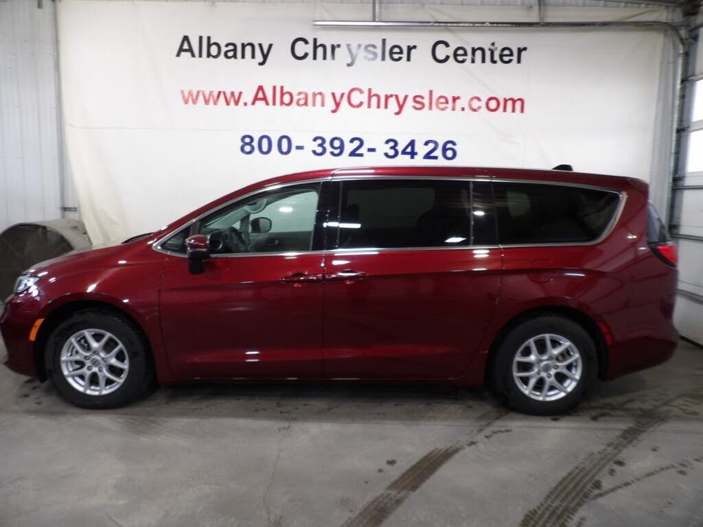 2023 CHRYSLER Pacifica
