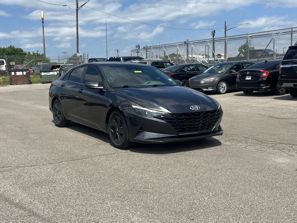 2021 HYUNDAI Elantra