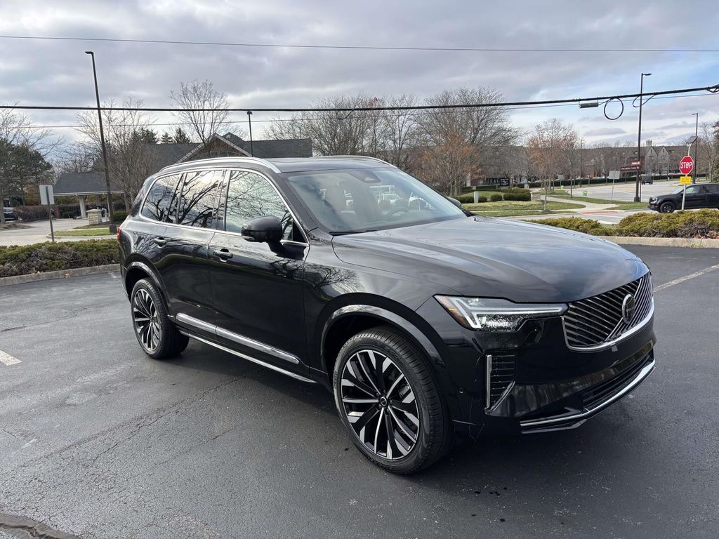 2026 VOLVO XC90