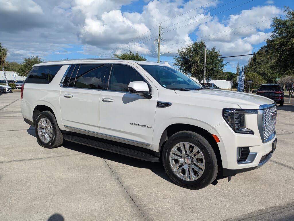 2023 GMC Yukon XL