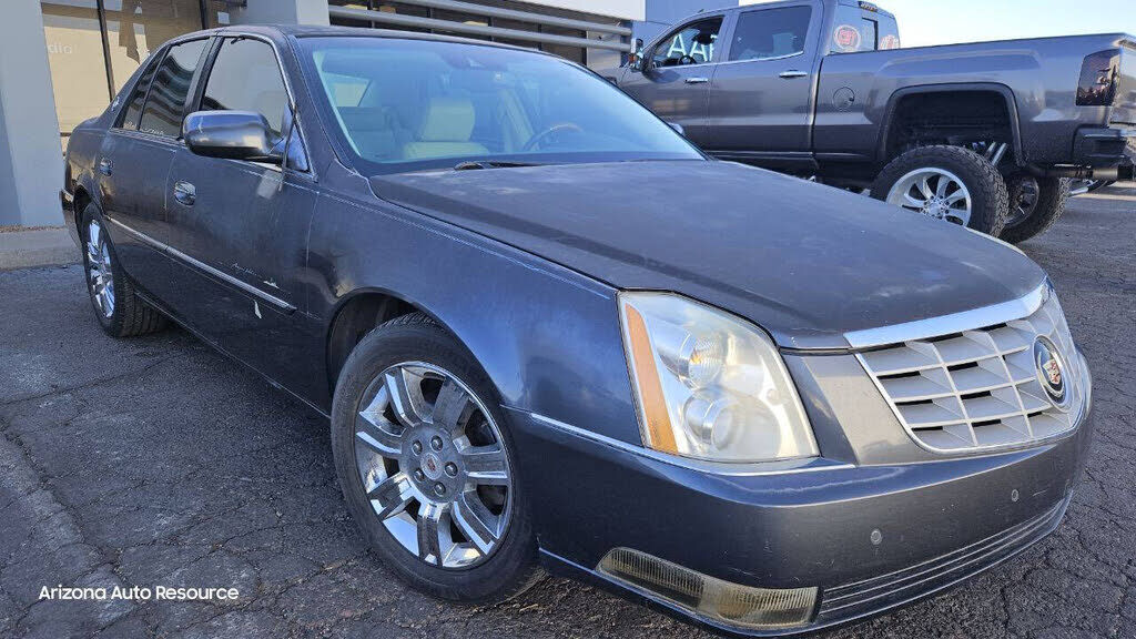 2010 CADILLAC DTS