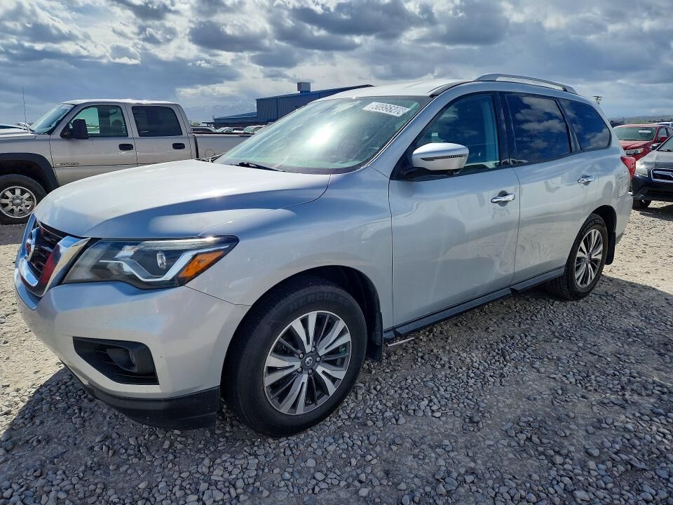 2017 NISSAN Pathfinder