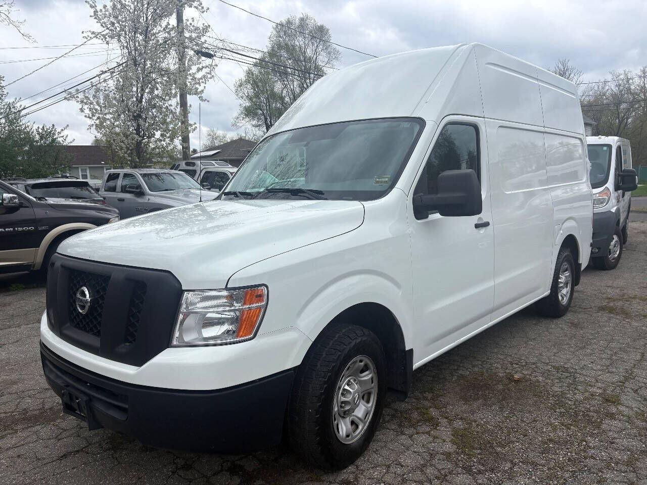 2013 NISSAN NV
