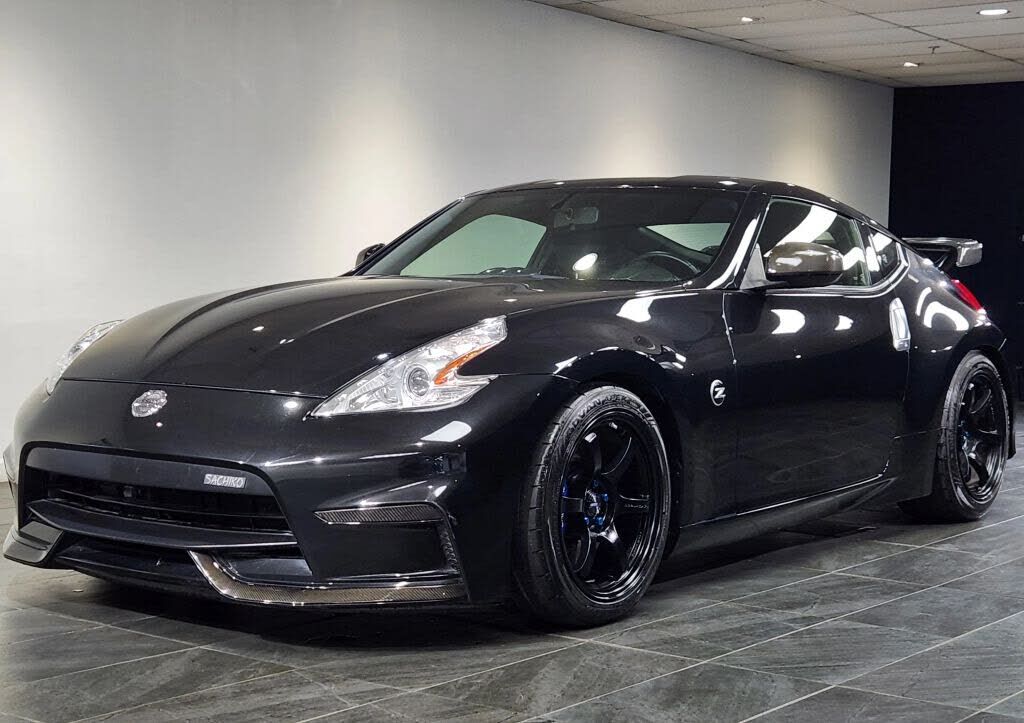 2017 NISSAN 370Z