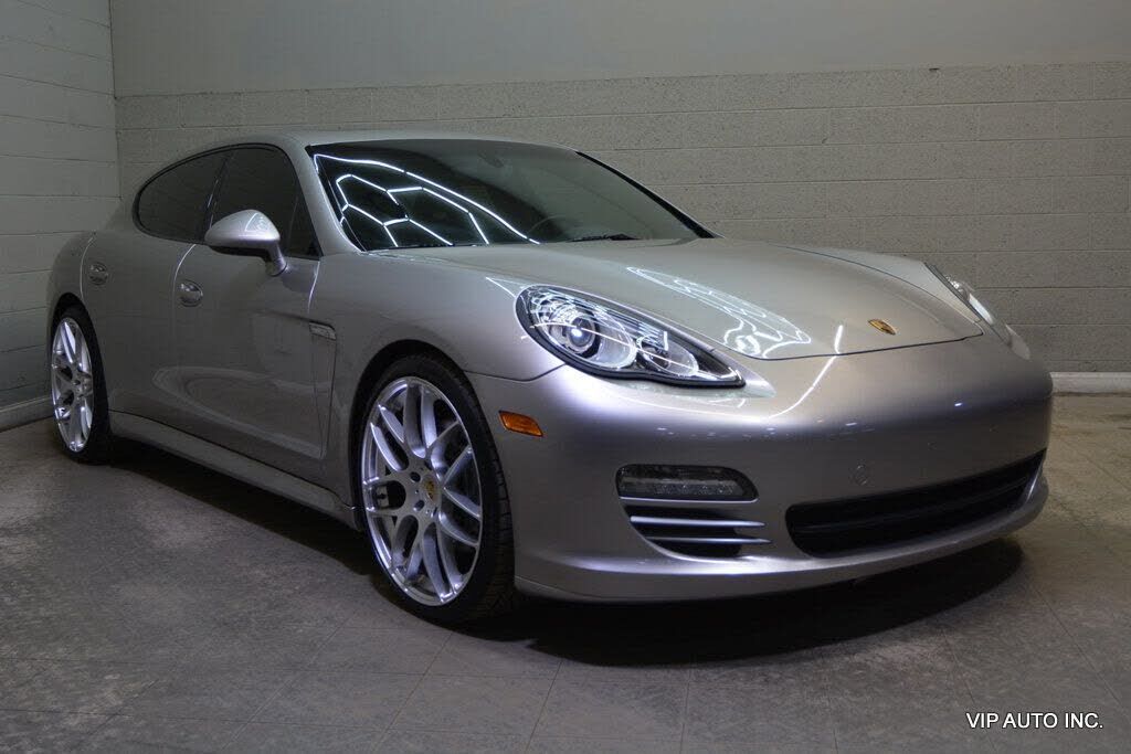 2011 PORSCHE Panamera