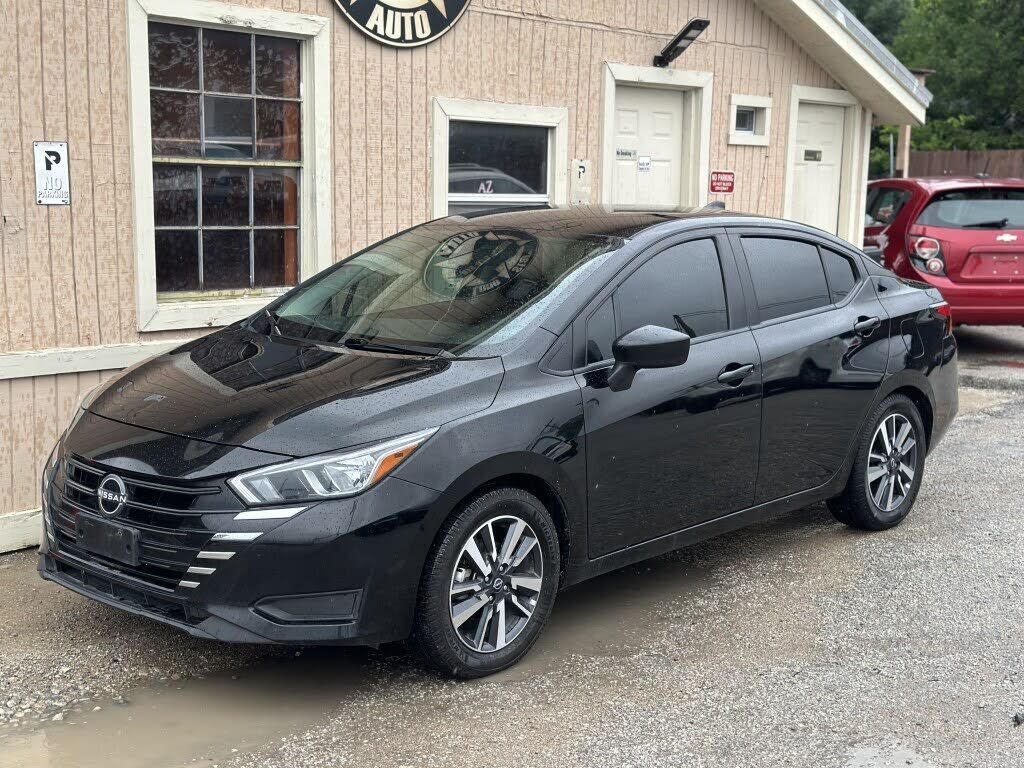 2023 NISSAN Versa