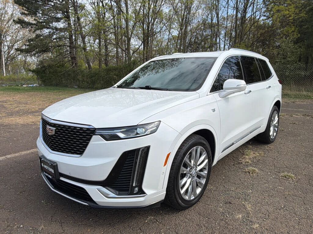 2021 CADILLAC XT6