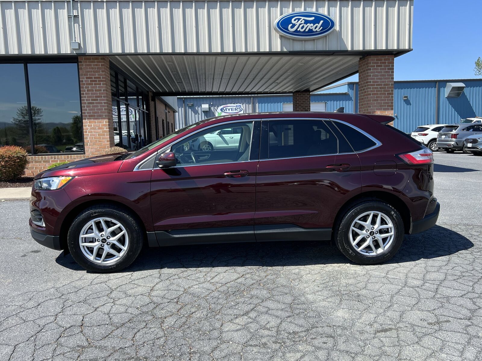2023 FORD Edge