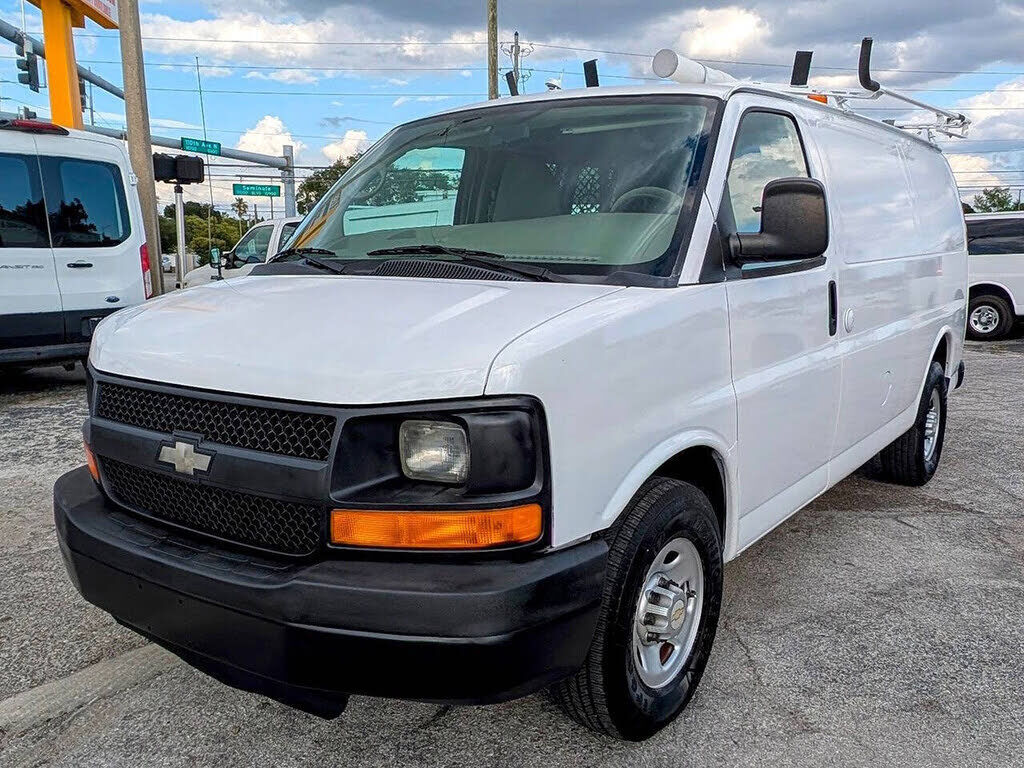 2011 CHEVROLET Express