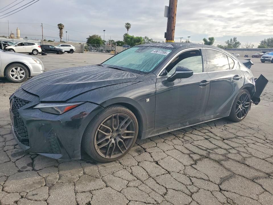 2021 LEXUS IS