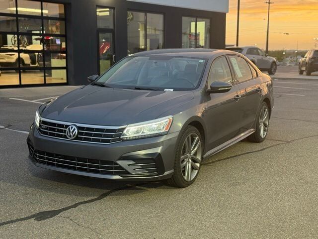 2018 VOLKSWAGEN Passat