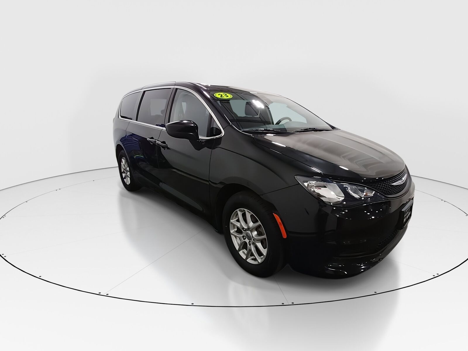 2023 CHRYSLER Voyager