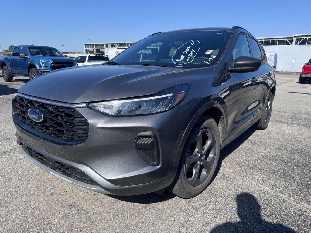 2024 FORD Escape