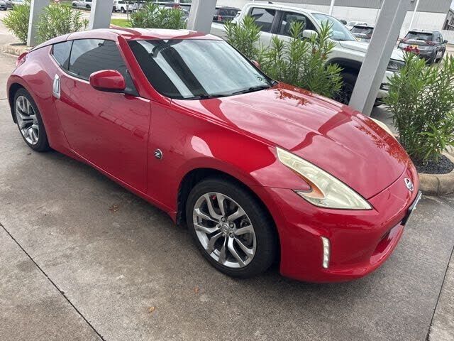 2014 NISSAN 370Z