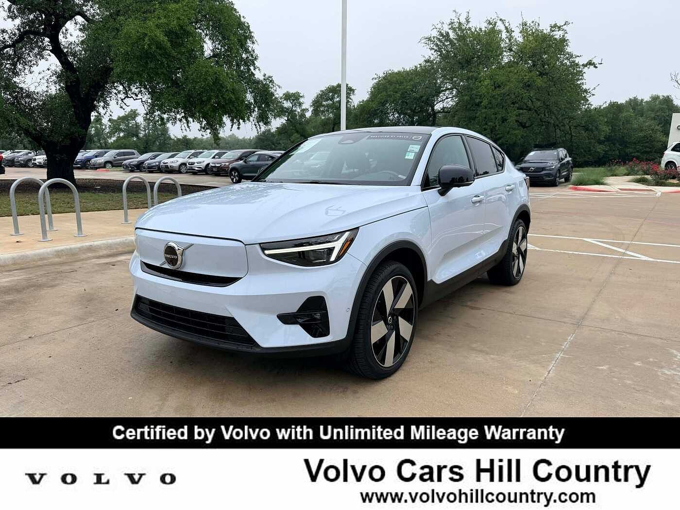 2024 VOLVO C40