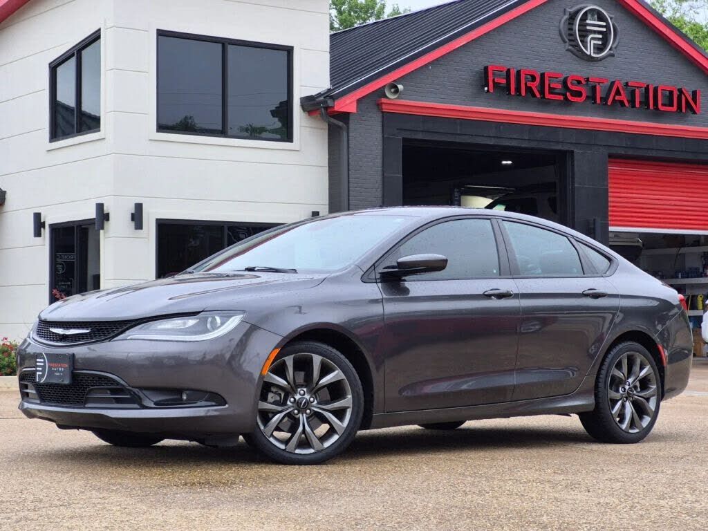 2016 CHRYSLER 200