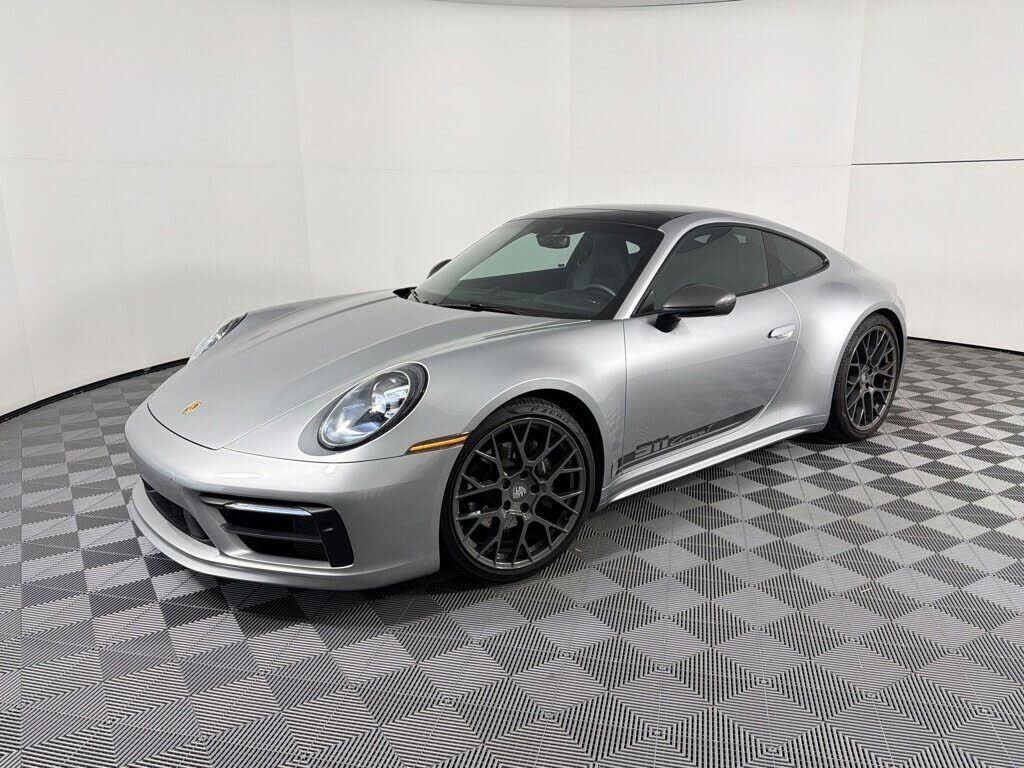 2024 PORSCHE 911