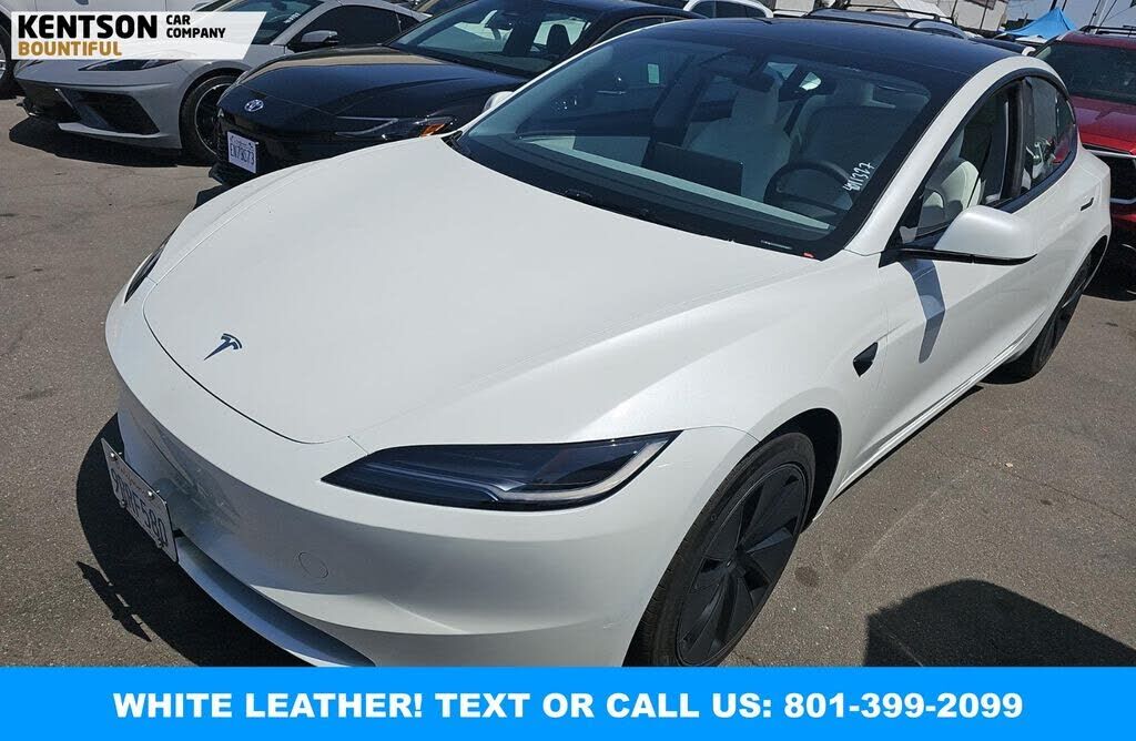 2025 TESLA Model 3