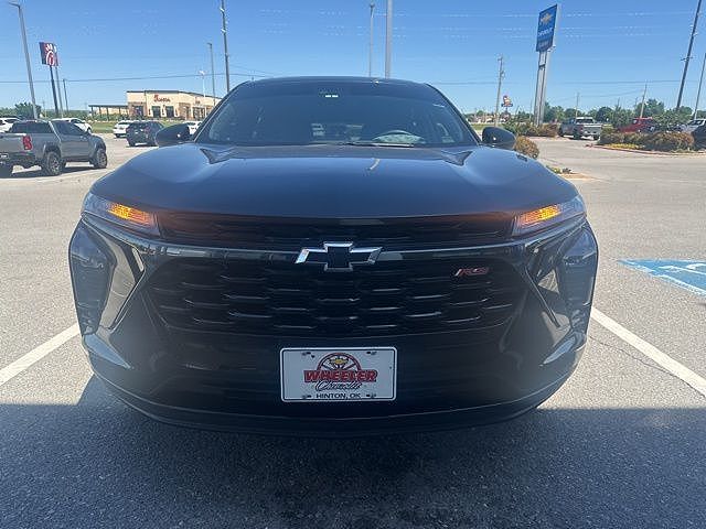 2025 CHEVROLET Trax