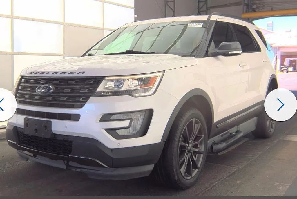2017 FORD Explorer